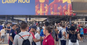 1659695618659063763.gif lewandowski presentacion 1.gif